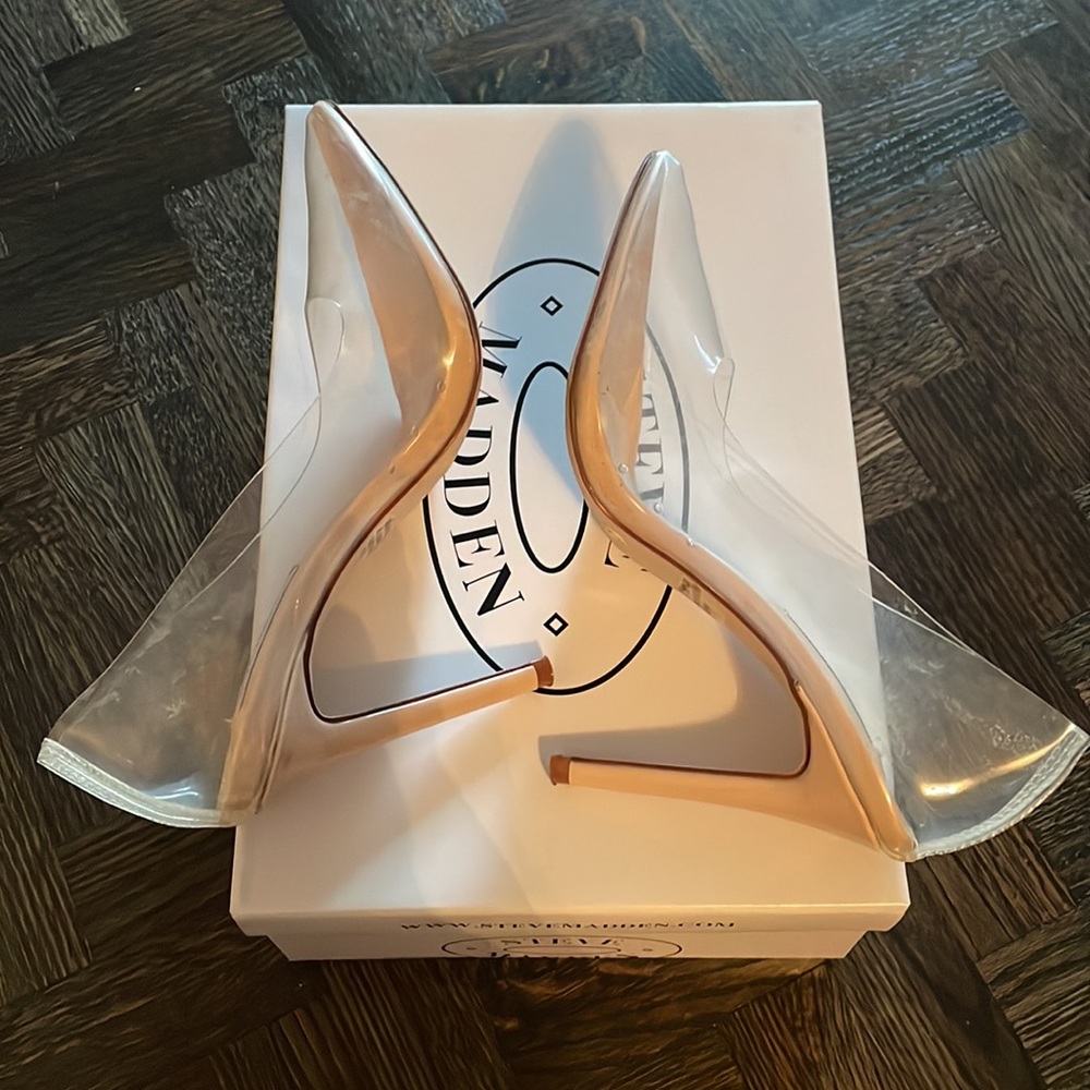 ❌ SOLD ❌ Steve Madden | Clear Heels - Picture 4 of 5